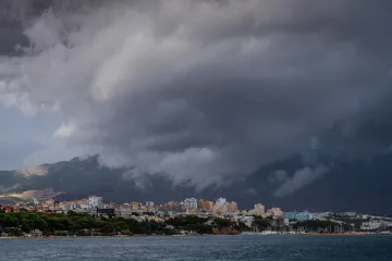 Silovito nevrijeme poharalo dio Dalmacije: Munje pokrenule požare, pala i tuča!