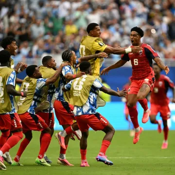 GOOOOOOL! Zelenortski Otoci &scaron;okirali Urugvaj s 35 metara za povijest