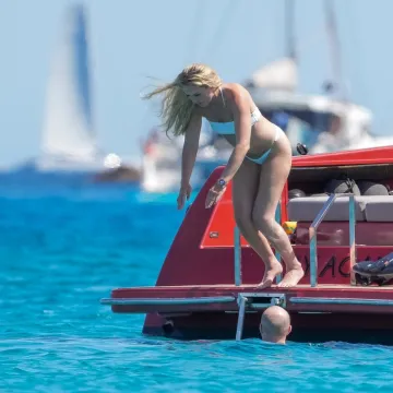 Vraća se Vonn? Na odmoru u bikiniju pokazala ožiljak, a svi su u &scaron;oku kako izgleda