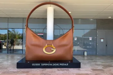 Mega torbica odu&scaron;evljava fashionistice u Zadru