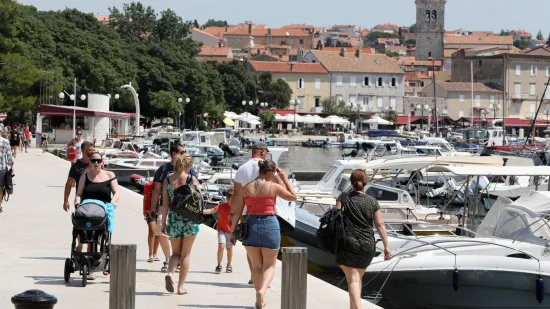 Od restorana do slastičarnice, hrvatski otok odu&scaron;evio cijenama: 'Samo da ih ne dignu kasnije'