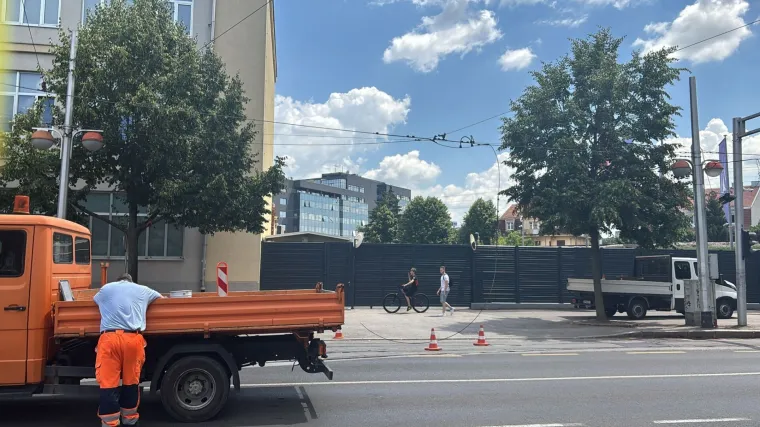 Tramvajske žice pale na ženu u centru Zagreba, ozlijeđena je: Oglasila se policija i ZET