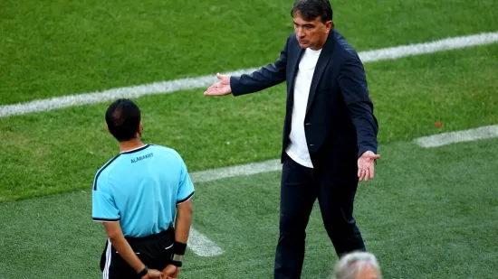 Dalić se uhvatio za glavu usred utakmice! Kamere snimile reakciju koja je postala hit