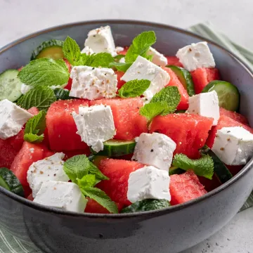 Recept za salatu od lubenice i krastavaca osvaja svijet, a jedan sastojak daje poseban okus