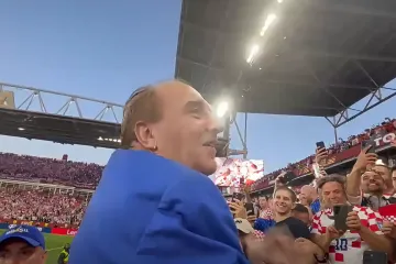 Atmosfera za pamćenje: Mladen Grdović raspjevao hrvatske navijače nakon utakmice u Torontu