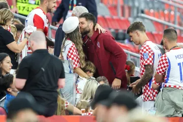 Adriana Ćaleta-Car raznježila objavom: Pogledajte kako su njezini sinovi slavili s Vatrenima
