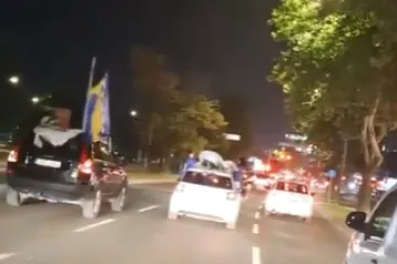 Ludnica u Sarajevu: Pogledajte kako se slavi povijesna pobjeda Zmajeva