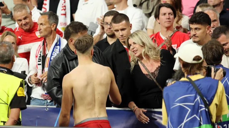 Svi gledaju mamu reprezentativca BiH: Fatima fotografijama iz SAD-a zapalila dru&scaron;tvene mreže