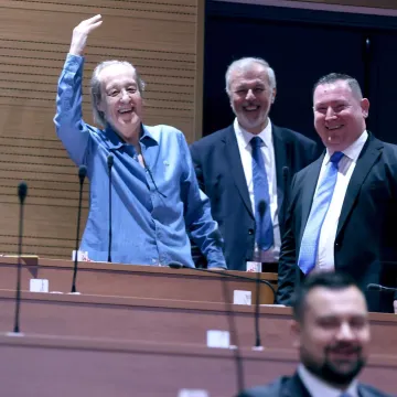 Nakon 34 godine oprostio se od Sabora pa poručio: 'Ovdje se često govore idiotarije'