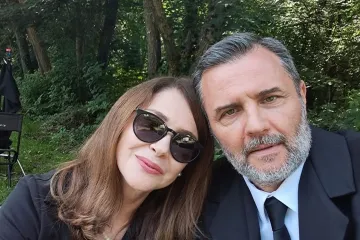 Sanja Vejnović zagrlila kolegu, fanovi odmah reagirali: 'Mani se Mirjana čestitog čovjeka'