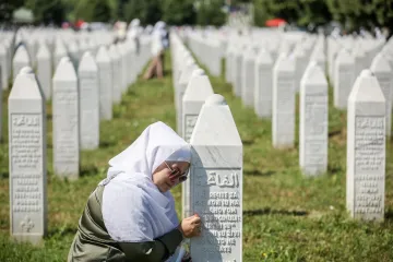 Majka Srebrenice: 'Rekao je da u&scaron;uti dijete, onda mu je odsjekao glavu - trup bacio'