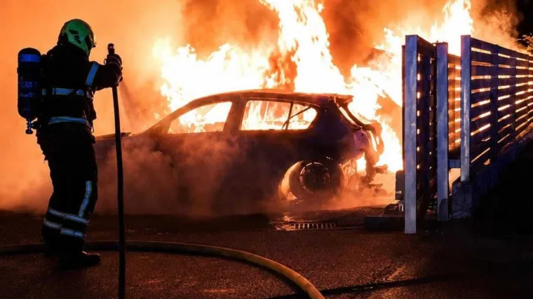 Otkriveno kako je krenuo požar u kojem je izgorjelo 14 automobila u Sesvetama