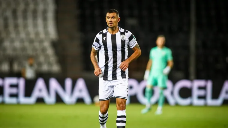 Nitko ovo nije očekivao: Dejan Lovren mogao bi zaigrati za hrvatskog prvoliga&scaron;a