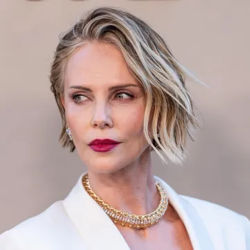 Footografije Charlize Theron bez Photoshopa ostavljaju bez teksta