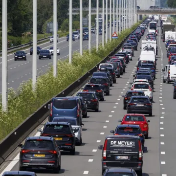 Kraj besplatnih autocesta: Jedna europska zemlja uvodi vinjete za sve vozače