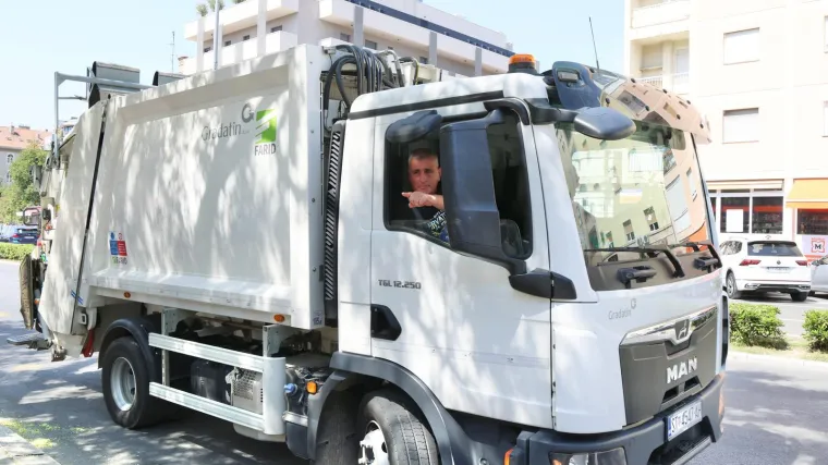 Bulj htio otpad iz kamiona iskrcati pred zgradom Županije: 'Trebao je dostaviti samo jedan papir'