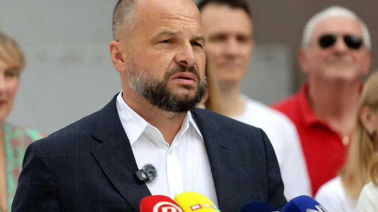 Pazite koliko eura je SDP dobio od donatora: Objavljeno tko je sve uplaćivao