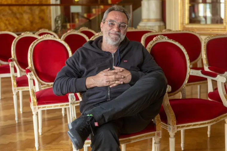 Znate li čija je ovo kći? Odrasla u poznatoj glumačkoj obitelji i neodoljivo nalikuje ocu