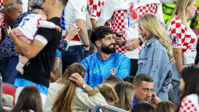 Jo&scaron;ko Gvardiol posjetio starački dom s novom djevojkom Lu: Zajedno su obi&scaron;li njezinog djeda