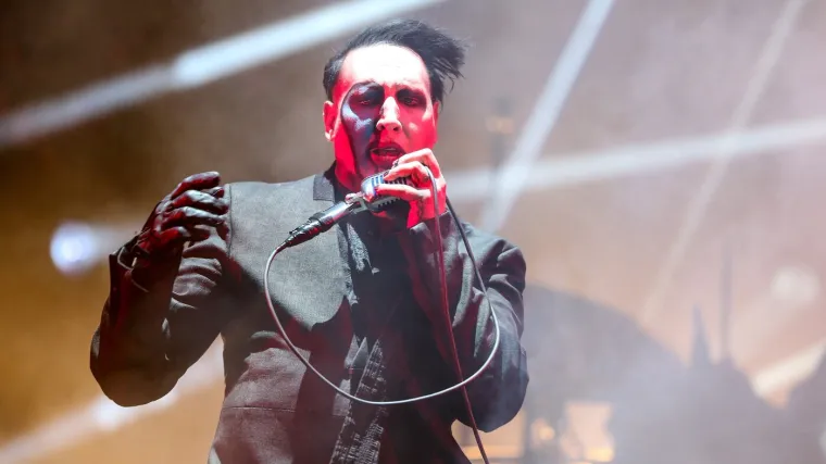 Manson nastupio u Areni, vani odjekivala molitva, a on poručio: 'Ne volim drogu, ona voli mene'