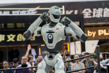 Tko jo&scaron; gleda ljude? Ovo je humanije: U Kini se tuku roboti!