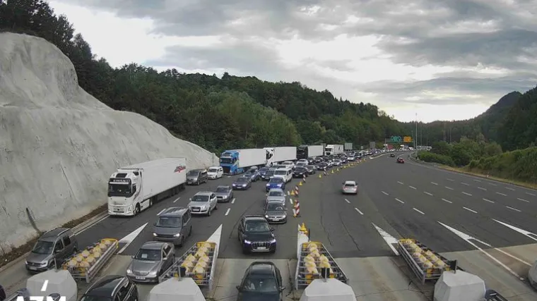 Krenule gužve, stvaraju se kilometarske kolone, evo gdje je najgore