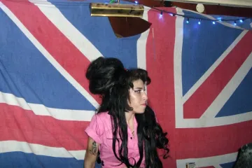 [KVIZ] Može&scaron; li odgovoriti točno na sva pitanja o Amy Winehouse?