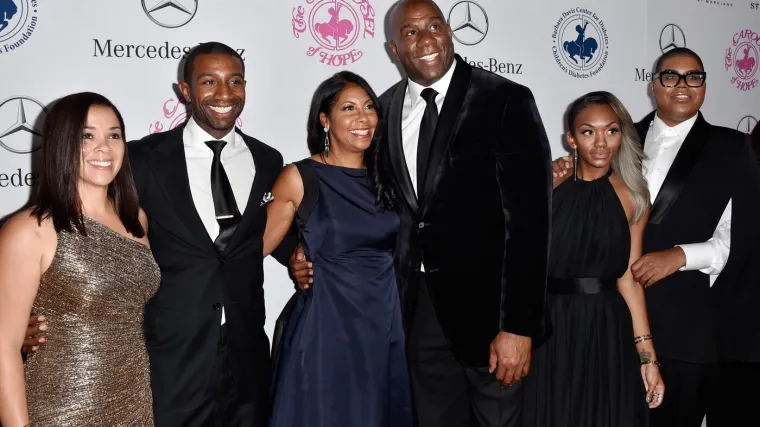 Ko&scaron;arka&scaron;ka legenda, Magic Johnson uživa u Dubrovniku i na Hvaru, a pažnju je ukrao i njegov sin
