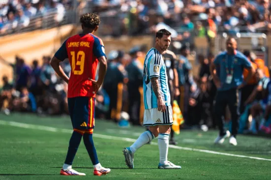 Yamal otkrio &scaron;to mu je Messi rekao nakon finala: Cijeli svijet gledao njihov susret