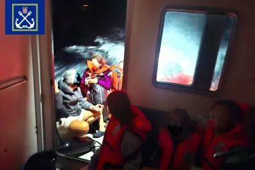 Drama kod Hvara: Jedrilica se nasukala usred nevremena, među spa&scaron;enima i &scaron;estero djece