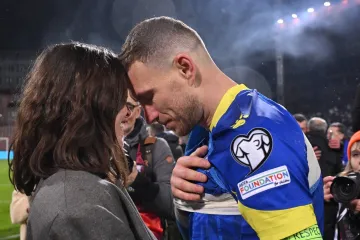 Edin i Amra Džeko uživaju na Pelje&scaron;cu, ali poluotok za nogometa&scaron;a nije samo odmor