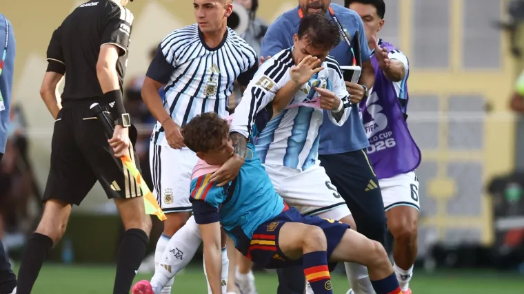 Argentinskom veznjaku nije upisan crveni karton, ali prijeti mu stroga kazna