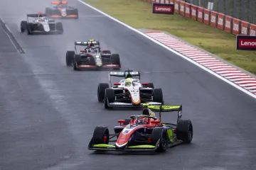 Slater najbrži na treningu Formule 3 koji su obilježili incidenti i dva prekida