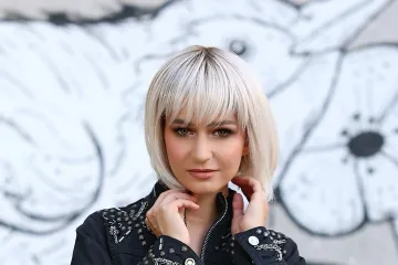 Biv&scaron;a pobjednica showa pozirala na stijenama: Pjevačica Kim Verson odu&scaron;evila u bikiniju