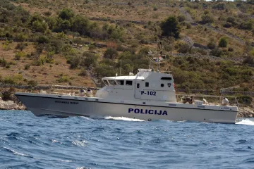 Skiper pao u more kod &Scaron;olte, traje potraga za njim