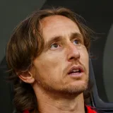 Modrić stigao na pripreme, pred hotelom ga dočekale horde navijača