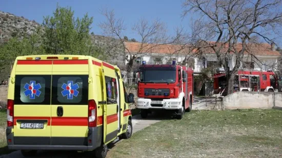 Vatra progutala prizemlje kuće: Mu&scaron;karac (51) zavr&scaron;io u bolnici