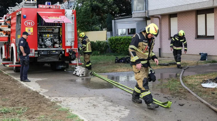 Nezadovoljni smje&scaron;tajem zapalili vrata prihvatili&scaron;ta u Novom Zagrebu: Uhićena dvojica