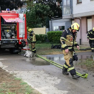 Nezadovoljni smje&scaron;tajem zapalili vrata prihvatili&scaron;ta u Novom Zagrebu: Uhićena dvojica