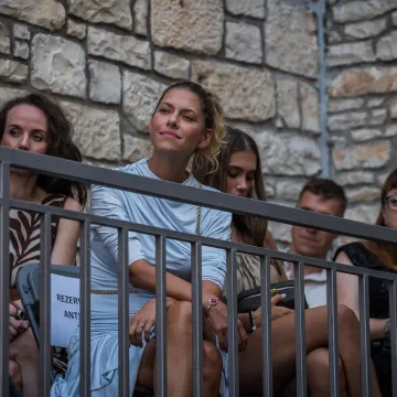 Tajno vjenčanje, put na Sardiniju pa odmor s djecom na Lopudu: Jelena Perčin o ljetu iz snova