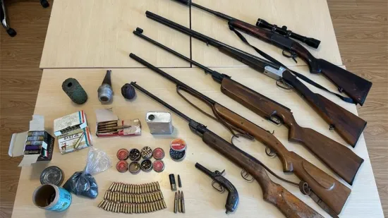 Policija kod 61-godi&scaron;njaka prona&scaron;la čitav arsenal oružja, ali tu nije bio kraj iznenađenjima