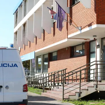 Čuvao bjegunca, kupio mu mlijeko i burek svojim novcem, a sada mu prijeti disciplinski postupak