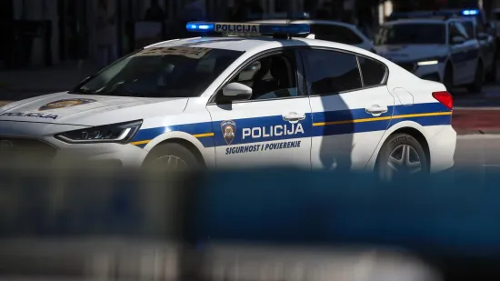 Motociklist te&scaron;ko ozlijeđen: Uletio u zavoj prevelikom brzinom