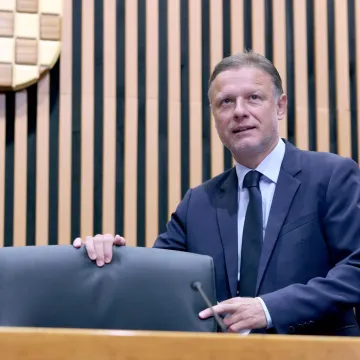 Jandroković komentirao ostavku Petryja, a imao je i poruku za oporbu