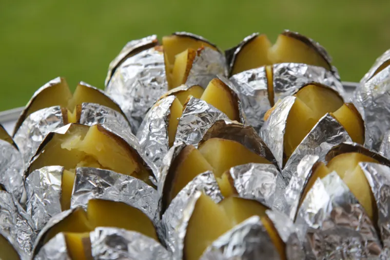 Stručnjaci za hranu: Ove namirnice nikad ne biste smjeli umatati u aluminijsku foliju