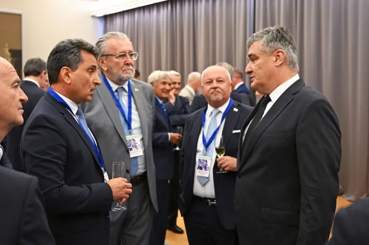 Milanović ugostio hrvatske diplomate uoči velike konferencije u Zagrebu