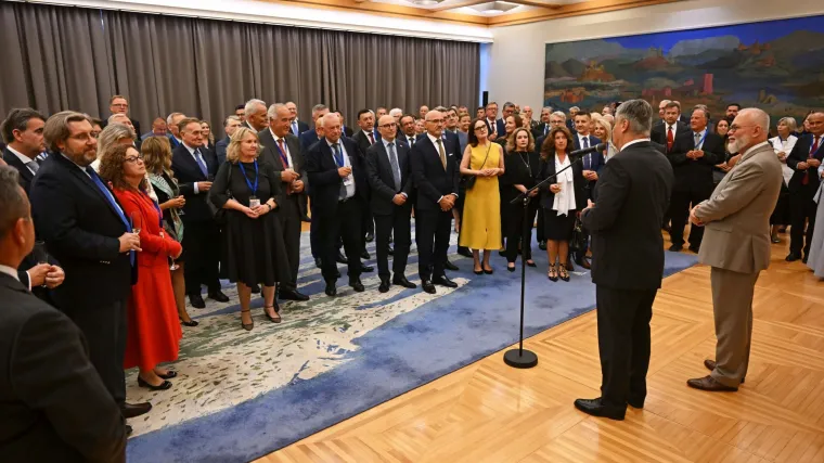 Milanović ugostio hrvatske diplomate uoči velike konferencije u Zagrebu