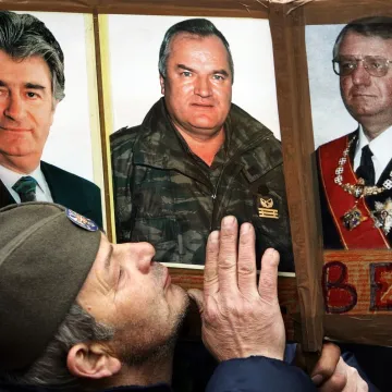 Smrt Mladića izazvala lavinu reakcija u Srbiji: Liječnik, Dodik i &Scaron;e&scaron;elj optužuju Haag