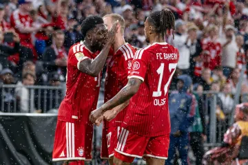 Bayern furiozno krenuo u obranu titule: Pala petarda na Allianz Areni