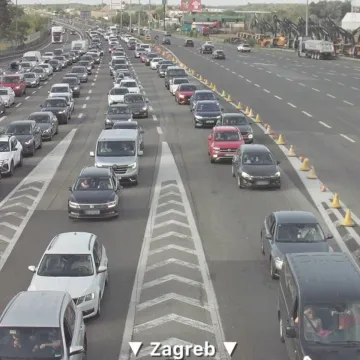 Pojačan promet u smjeru mora, povremeni zastoji u zonama radova